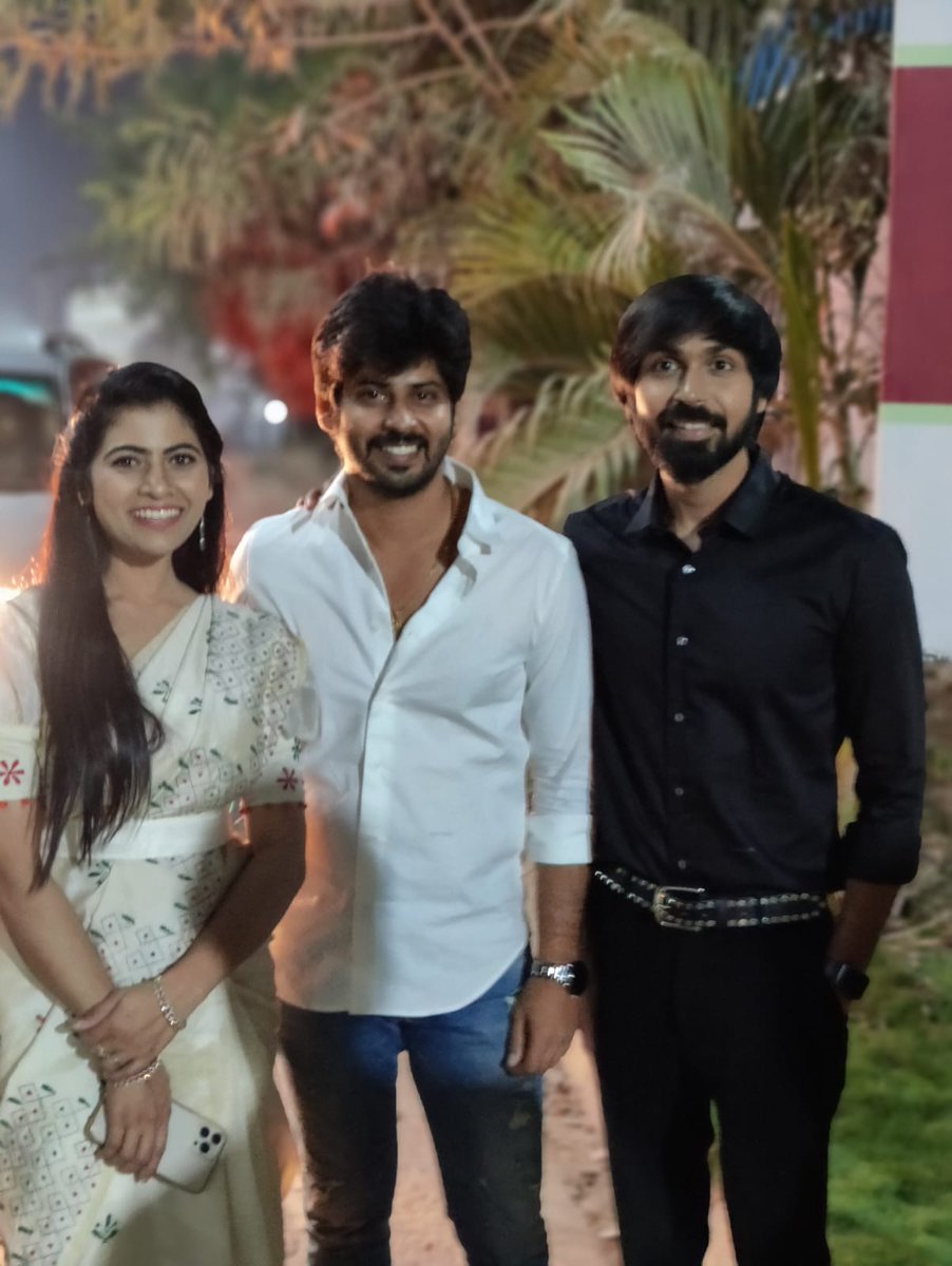 Actor_amardeep's tweet photo. Thank you Bava  @ActorMaanas  @RJKajal  garu for coming to my #iravatam movie song launch ❤️ 
#Maanas #rjkajal #friendshipgoals https://t.co/wWQVHzy57q