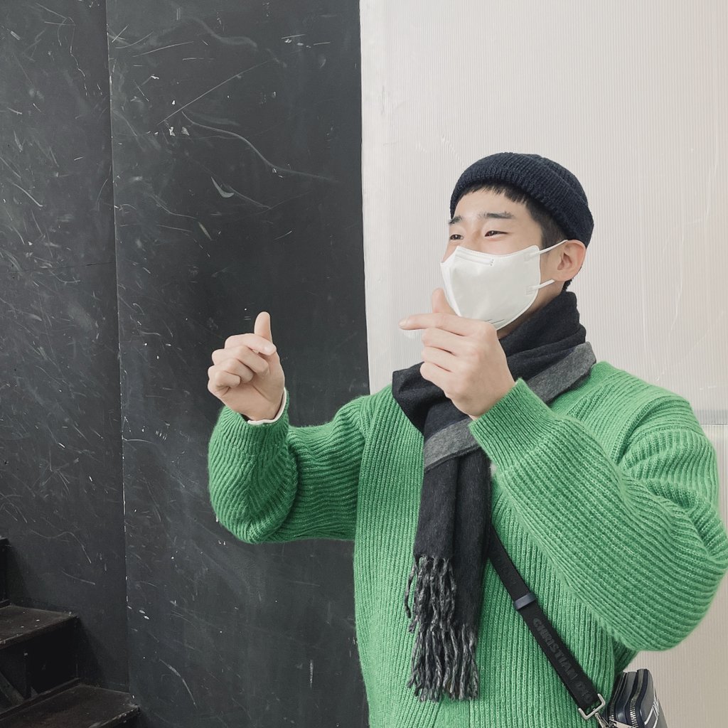 wooyafiles's tweet photo. chan's fancafe post 🤍 https://t.co/XdDVzxz13z