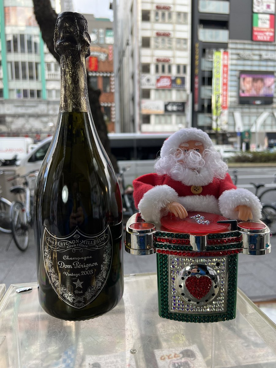 decoojisan's tweet photo. クリスマスにデコシャンはいかがですか。

デコデン屋さんでは、ボトルをお持ち込み頂くと、ご希望のデザインで製作致します。

クリスマスまでまだ間に合いますよ〜♪

デコデン屋さんは営業しています。

#デコシャン 
#デコデン屋さん 
#クリスマスプレゼント
#デコおじさん 
@decoojisan https://t.co/0bDejM8kSA