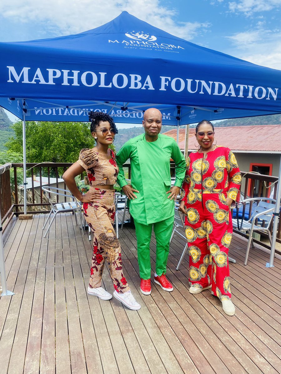 Tnngcobo's tweet photo. #mapholobafoundation celebrated #christ in #africancontext https://t.co/w97OXHfdT3