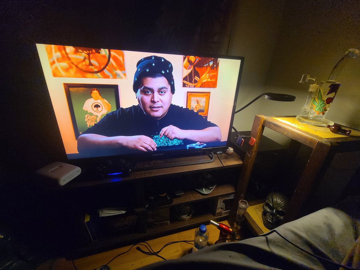 PositiveSeven10's tweet image. Alright dudes lets chill with @dope_as_yola_