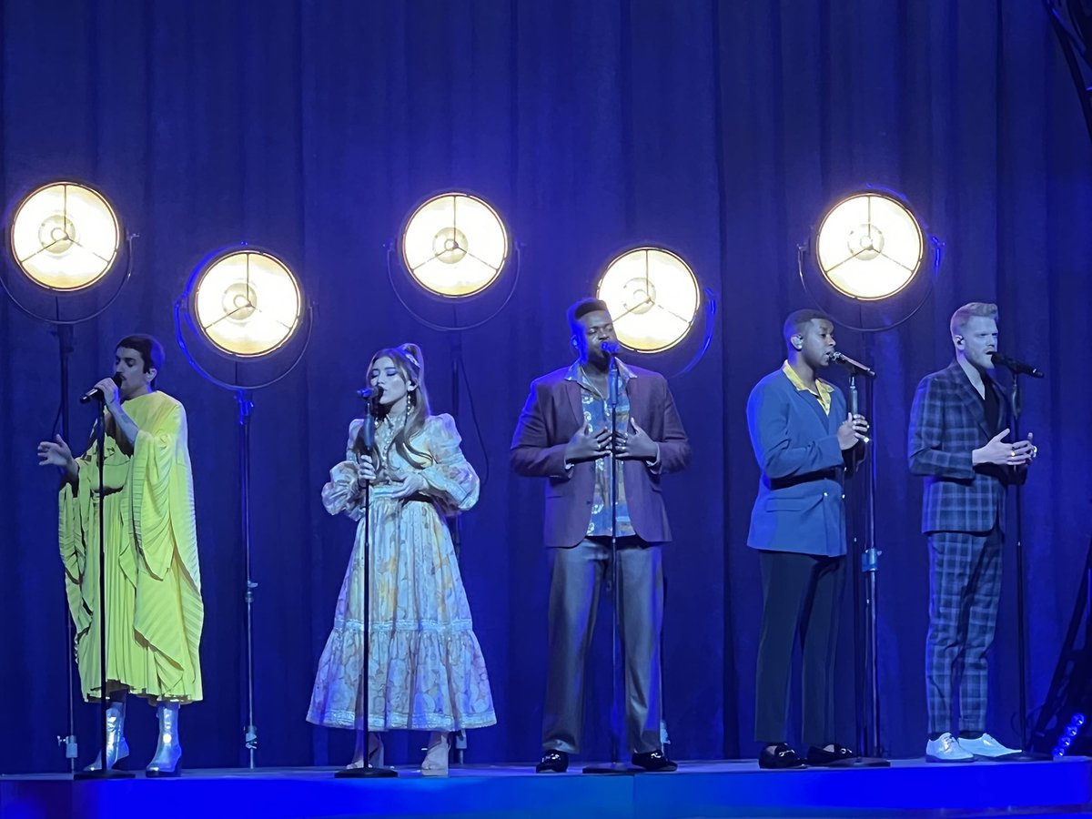 AmberAndrews8's tweet photo. @PTXofficial great show tonight!!! https://t.co/Q2ZLRDLm3M