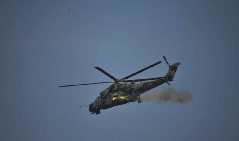 MizzimaNews's tweet photo. #Military council troops launch offensive using #helicopters in southern #Kale township | Mizzima Myanmar News and Insight https://t.co/wYlVVWsNq0 https://t.co/00tzJcTMmM
