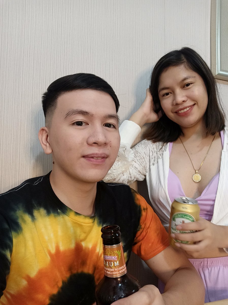 babeanne13's tweet photo. Cheers 🍾🥂🍻🌠 https://t.co/rG3RgnWQwL
