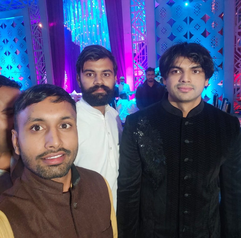 ANaultha's tweet photo. बडे भाई @Neeraj_chopra1 जी जन्मदिन की घणी घणी घणी घणी घणी घणी घणी बधाई शुभक��मनाएं💐💐💐💐✌🏻
Happy Birthday champion forever #neerajchopra #HBD87.58 https://t.co/VbffIOc7ER