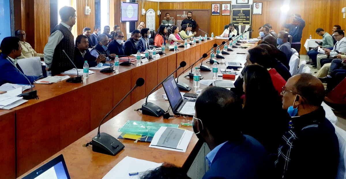 airnews_ghy's tweet image. Union Minister of State for Social Justice and Empowerment A. Narayana Swamy reviewed the performance of different government departments in regards to the aspirational status of Darrang district. 
#AIRPic: Mayukh