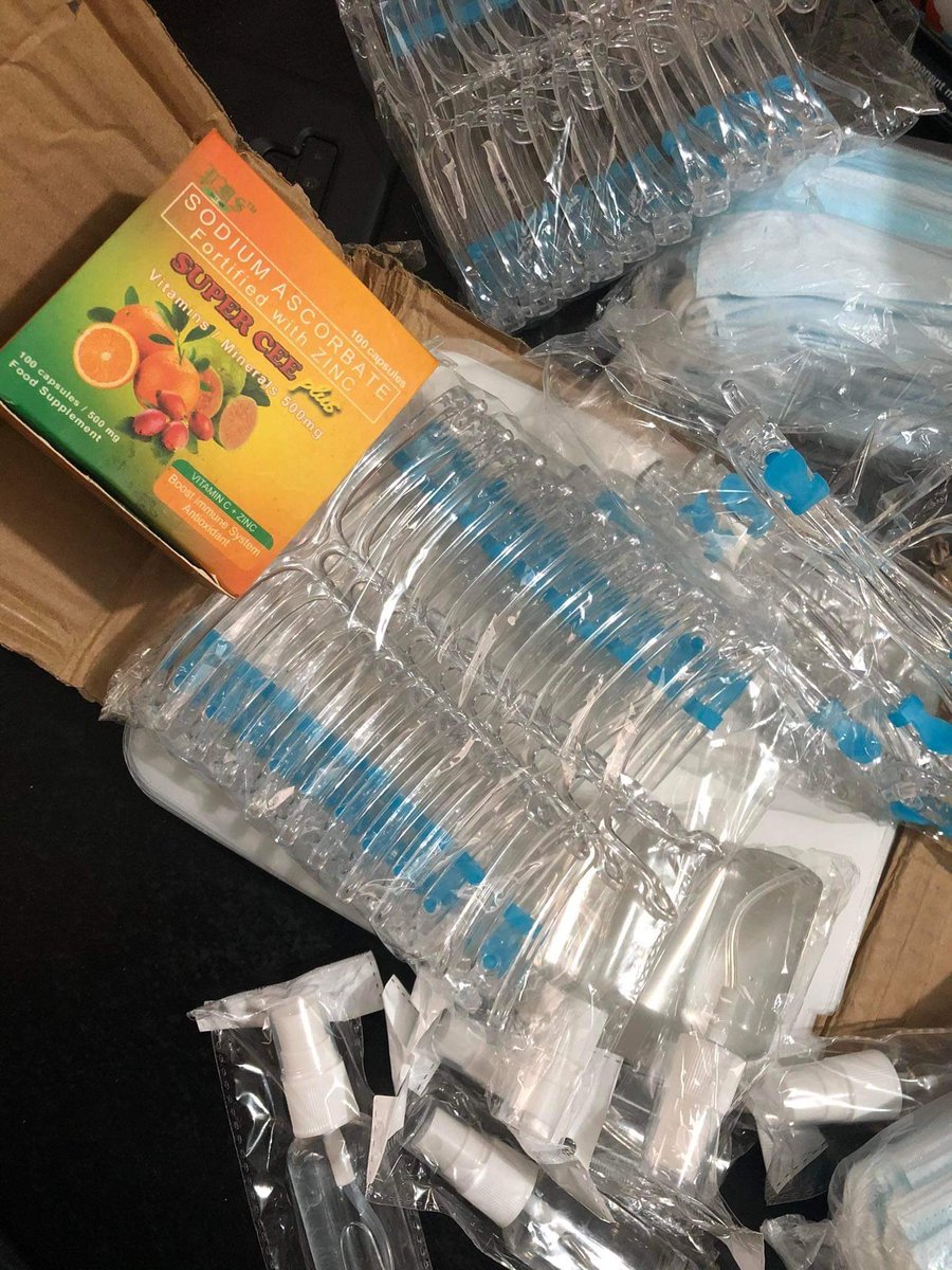 akosipotlong's tweet photo. Sharing with others is something that can uplift the spirit of Christmas. In this time of giving, Author Jai @oncesheblinks RPs @akosipotlong shared the blessings by giving packs of Covid Essentials to the homeless families around Metro Manila last December 18, 2021. https://t.co/W96fQoqEQ0