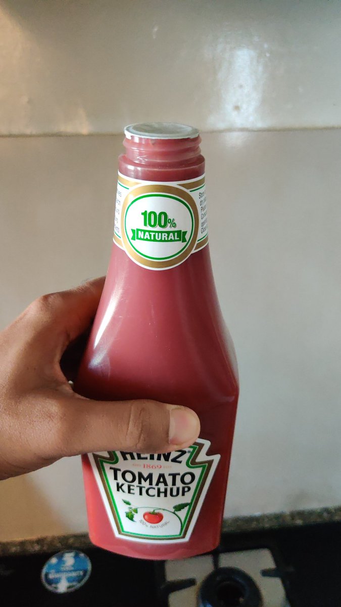 Utkarshjagirdar's tweet photo. @KraftHeinzCo Your India ketchup bottle seal is the world's worst in terms of user friendliness. https://t.co/u1cyzEZmzL