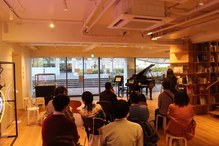 The success of Campus Piano is down to all participants! And above all, thanks to professors of FPSE, administrative staffs at university, café Orange Cat and the Waseda International House of Literature, we were able to have this special event. Once again thank you very much!!✨
