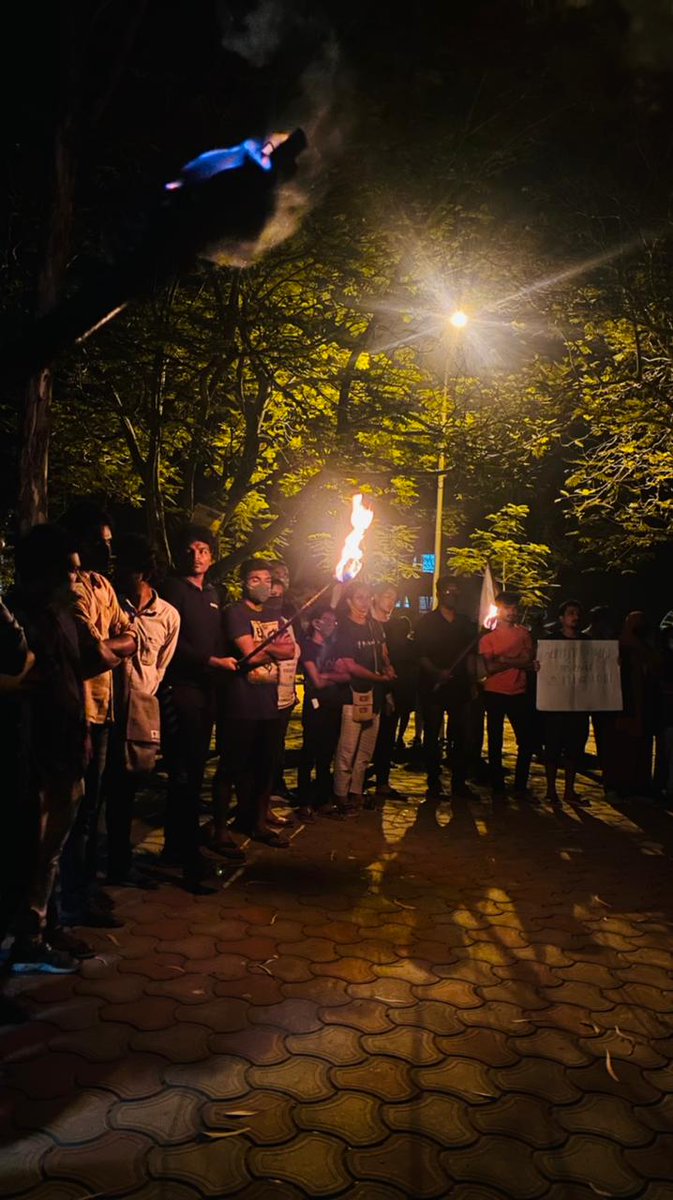 SFI_PondiUni's tweet photo. SFI Pondicherry University conducted a torch light rally and protest gathering against the autocratic and nri democratic move by the PU administration to debar the students for participating in the Fee Must Fall struggle.
#RevokeTheDebarment #CondemnPUadmin https://t.co/QkxCNxpJss