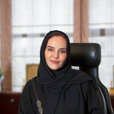 SModhi's tweet photo. @LilacSeu 
دكتورة ليلك لست من طلاب الجامعة كي انصح لصالحي

لكن اجزم لك ان من نصحك بقرار الحضوري يعلم تماما تبعات هذا القرار ويعلم انه سوء يسئ لك وللجامعة

ادعوك لمراجعة حساباتك ، هل ماحدث يحقق مصلحة اصلا للجامعة ؟

هل من الحكمة الوقوف امام كل الطلاب؟

هل ماحدث يحقق رضا المستفيد؟ https://t.co/xzw5Th6hal