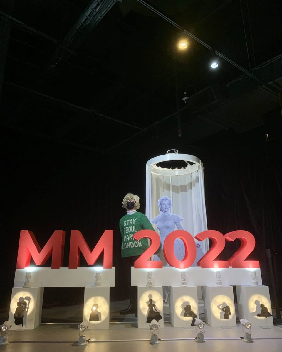 omgxupdates's tweet photo. 🐺🖼️ 14:26 | 241221 instagram update

Inspirational exhibition

Fun~~relaxing♡♡

#OMEGA_X #오메가엑스 #HANGYEOM #한겸 #MM2022 #postproject #마릴린먼로전시 https://t.co/ybY3BhcDOi