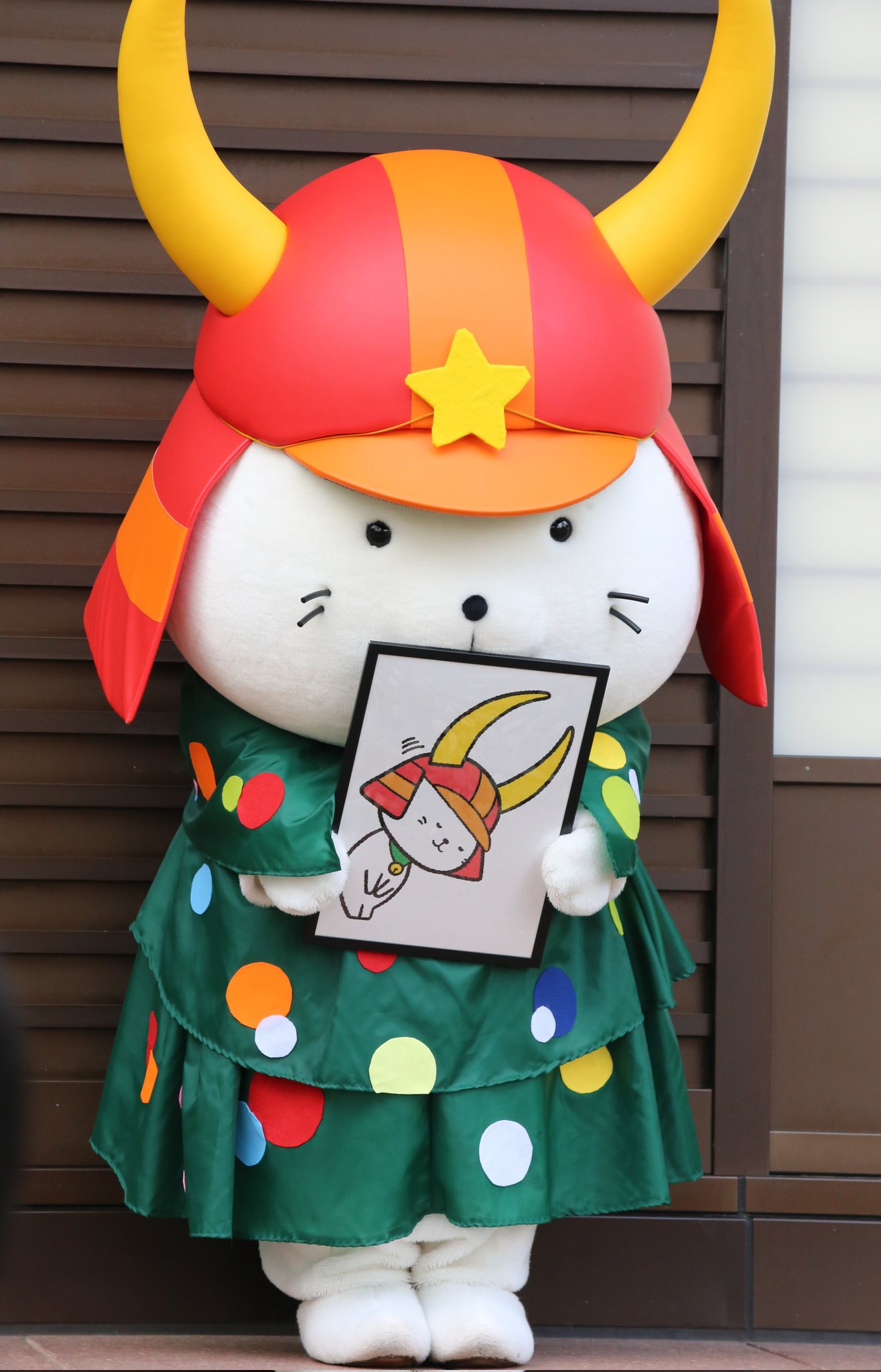 彦根城内 鐘の丸売店 公式 ひこにゃんの新規イラスト第５弾がお披露目されました モチさん可愛い姿で登場 お辞儀 ひこにゃん ひこにゃん 新イラスト T Co Cxdpf2v3vg Twitter