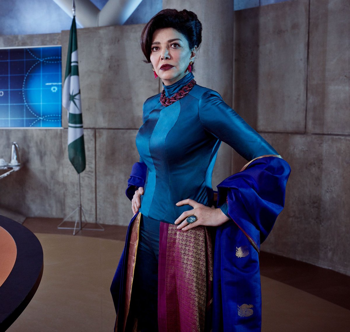 spockosbrain's tweet photo. I'm watching #TheExpance an Interesting show, but I'm here for Shohreh Aghdashloo's outfits. 2 more https://t.co/QnICwwFACx https://t.co/exJsF5sItF