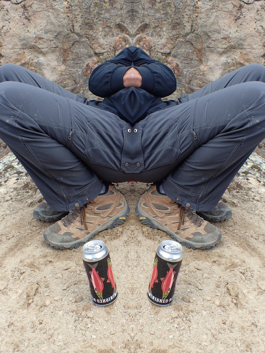deUrbanSpaceman's tweet photo. @AlcoholicsOf @RivaVola @letgoofmyfannie 
#Utterances #UtterancesOfTheDearLeader #SwedishC2H60HikingandHaranguingSociety 
Nature has nothing on the duality of Grog.
#PraiseGrog https://t.co/B8zMJXx1VQ