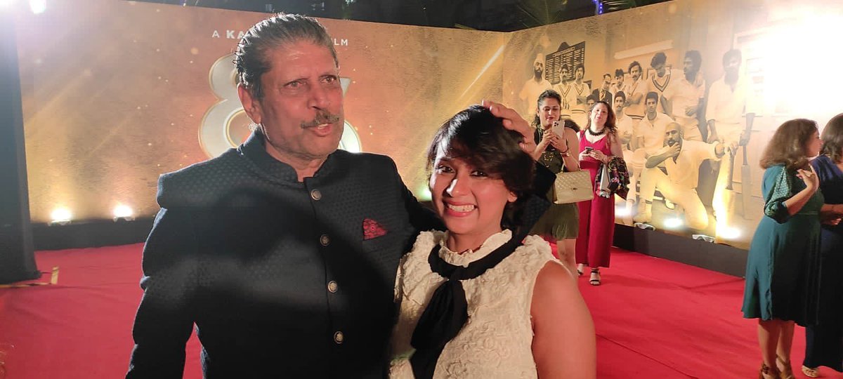 urmilamahanta's tweet photo. I wish all the luck in the world !! Congratulations for your big #Bollywood debut my dear @r_badree @83thefilm #83TheFilm #83TheMovie #grandpremiere #Reliance #Entertainment #withthelegend #KapilDev #Ranveer #Ranveer https://t.co/y3J7Xz7VJj