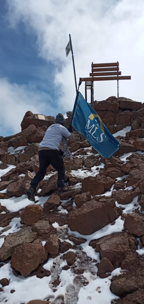 MathewNyabena's tweet image. Having successfully delivered the MLS flag to Mt Kenya the next project is to do the same to the LSK flag. I have heard the call an will offer myself to lead our beloved LSK from the valley it finds itself abd take it to the mountain. #WeWillDoIt.