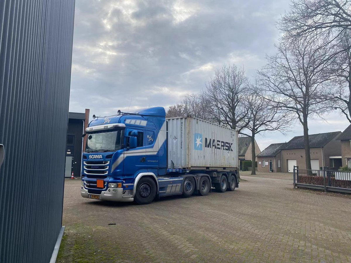pytesivy's tweet photo. Just like Santa is coming to distribute gifts, Another container of DLG&amp;PYTES batteries has arrived in our Netherlands office yesterday... https://t.co/0dMZlvDb5p