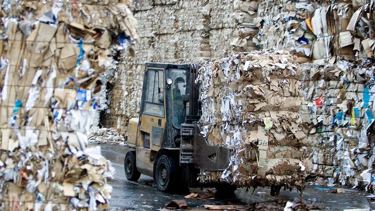 I knew keeping them all would come in handy ⁦<a href="/mrsmop68/">Mrs Mop 🐾</a>⁩ !! 😂🤣

news.sky.com/story/supply-c…
Supply crisis: Why a cardboard box shortage is escalating across the UK