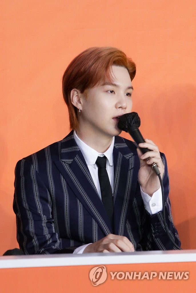 kvibe_yonhap's tweet photo. [UPDATE] K-pop supergroup #BTS' #SUGA was confirmed to have tested positive for #COVID19. The singer is currently in self-quarantine in South Korea. More specific details will be uploaded soon at https://t.co/6LZcePFKQE. https://t.co/Vv0Lk60UI9