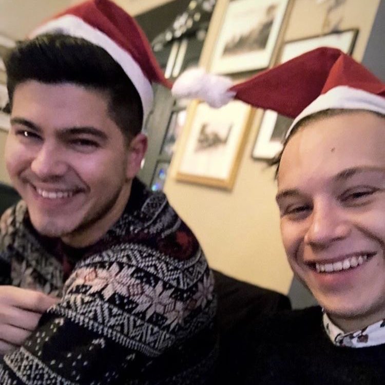 merry christmas to those who celebrate<3