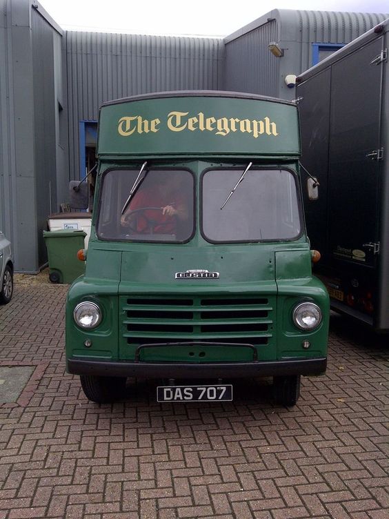 QuirkyRides's tweet photo. An #Austin LD #newspaer #van from the early #1960s https://t.co/QerJohRwwo