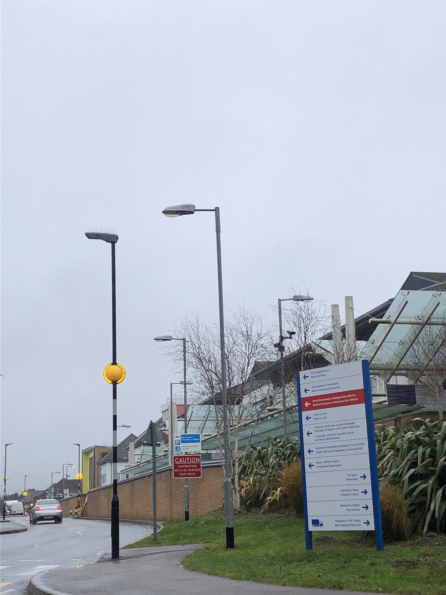 abisimonharris's tweet photo. Final stop - UHL - on my tour around the Vale this morning. Thank you to all our volunteers, porters, caterers, housekeepers, AHPs, support workers, assistants, nurses, doctors &amp; managers et al for the amazing jobs you do to care for our patients &amp; communities @CV_UHB https://t.co/O4QkboVdDe