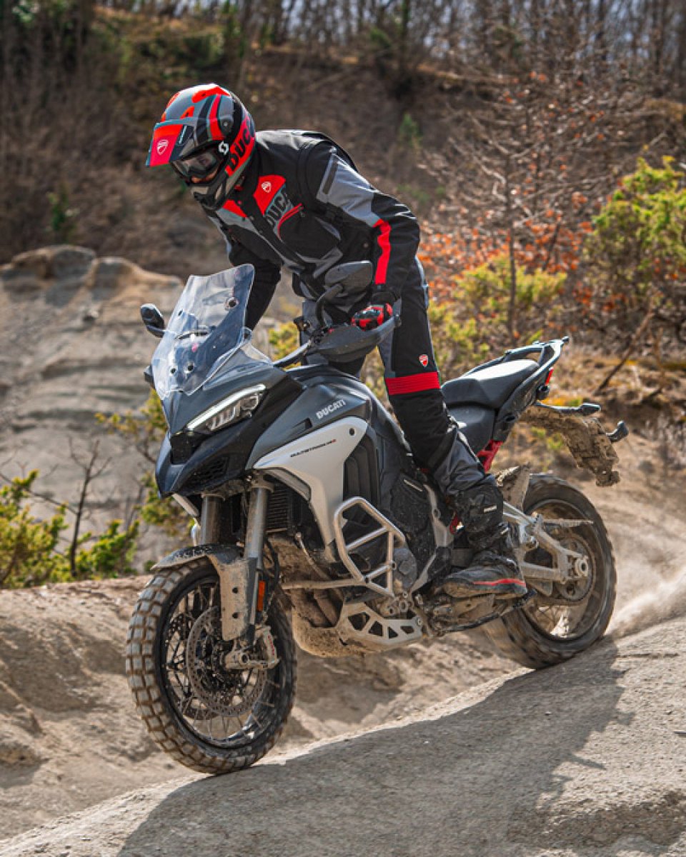 DucatiLDN's tweet photo. Start the new year with a new adventure and new gear!

Disocver the perfect touring accessories for your next Multistrada journey.

#MultistradaV4 #DucatiApparel #HappyNewYear #NewAdventures https://t.co/WWnJL8Gd23