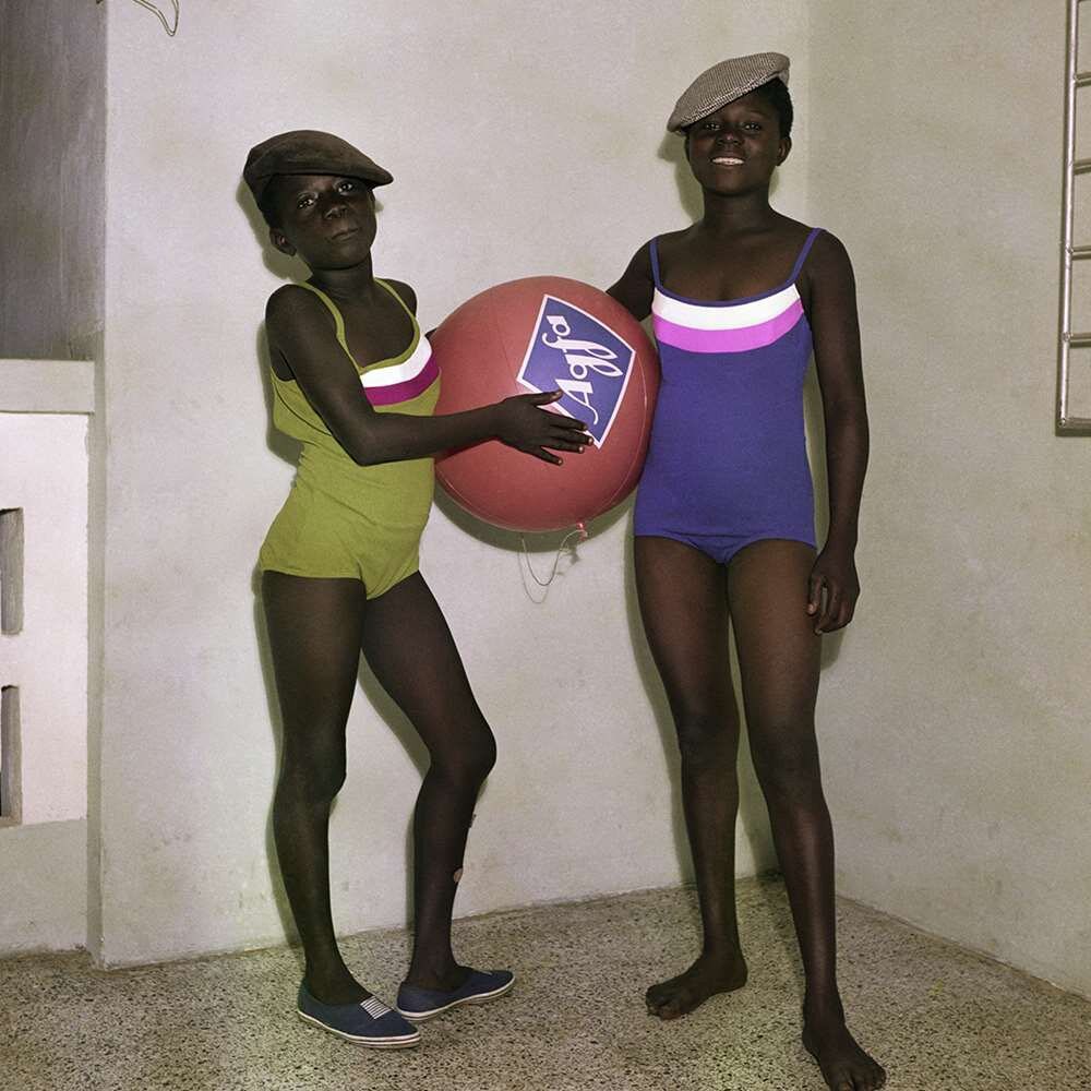 GriotMag's tweet photo. ✨The team at GRIOTmag wishes you Happy Holidays. ✨

📷 James Barnor, “Mavis and Mary Barnor with an Agfa advertising Ball”, 1970, Accra, Ghana https://t.co/6QunwEss58