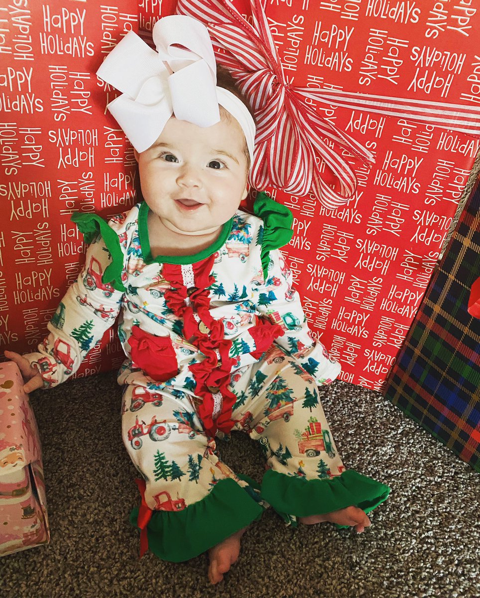 stacey_stary's tweet photo. Merry Christmas! 🎁 https://t.co/lwqLwHeh3f