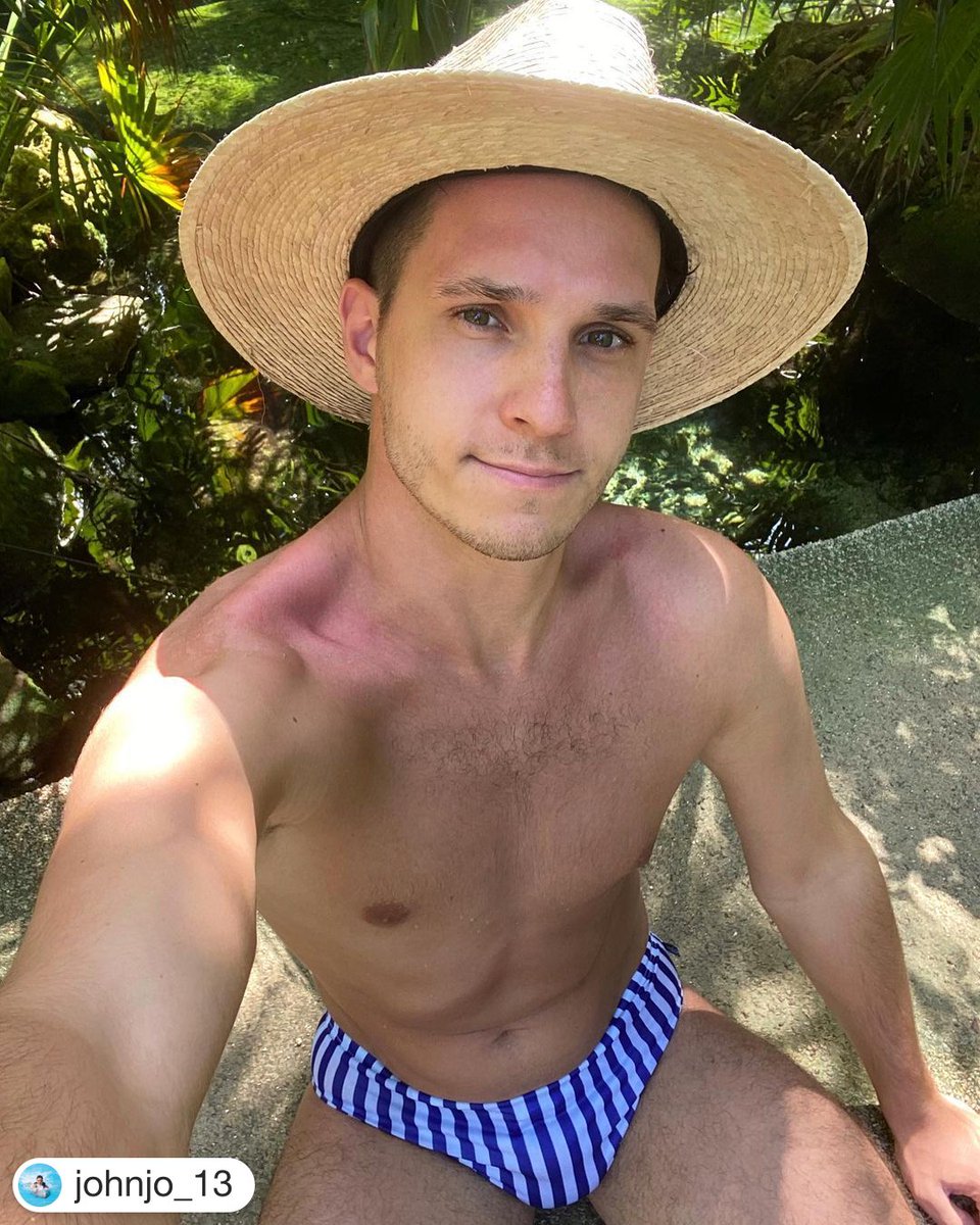 aussieBum's tweet photo. Travel essentials: hat, aussieBum. Done.
By @johnjo_13
#aussieTribe #mensswimwear #vintagestripes #travelgoals https://t.co/NtvgPGfzU2