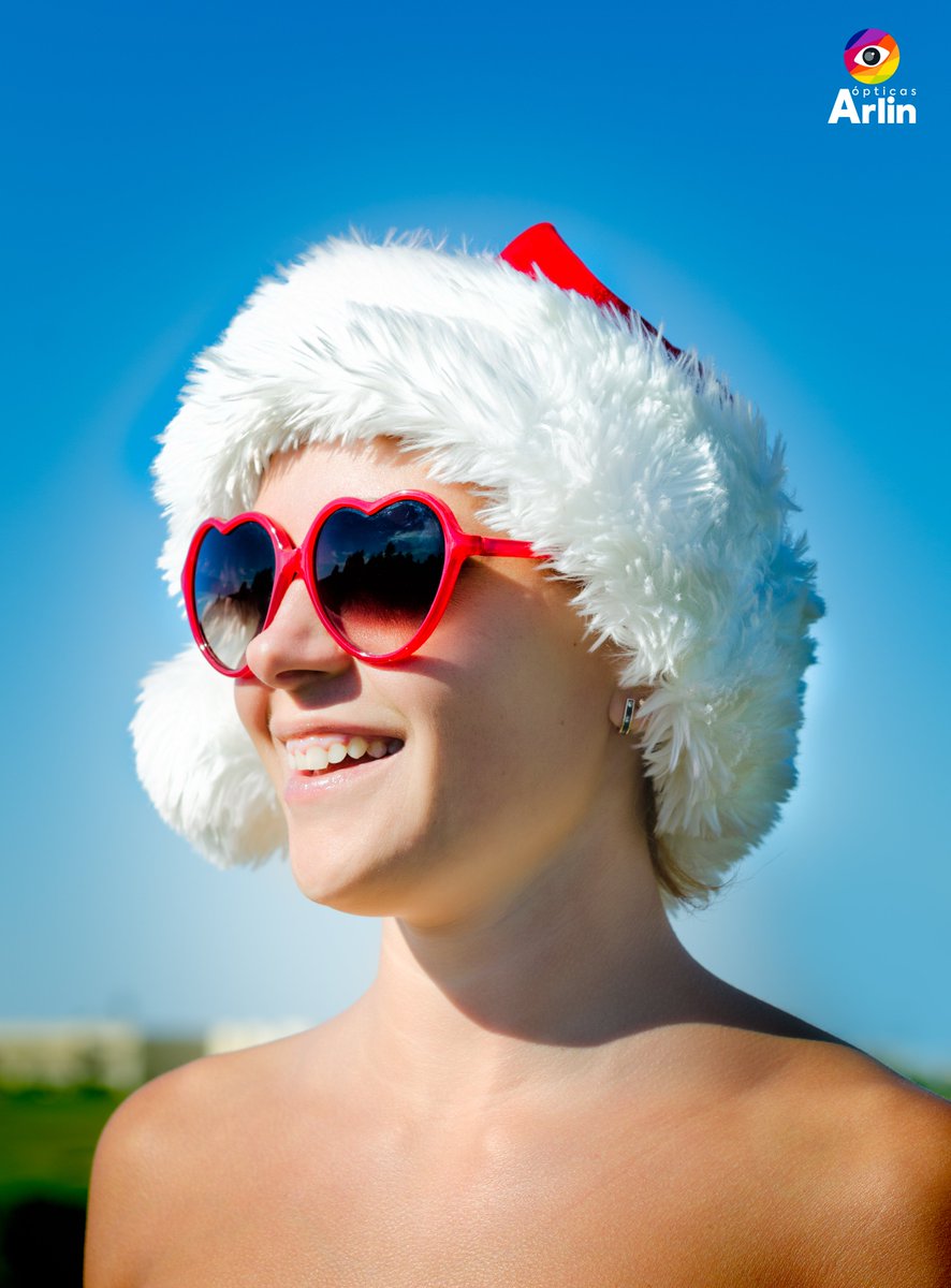OpticasArlin's tweet photo. En Ópticas Arlin estamos felices de este 2021 y les agradecemos a todos nuestros usuarios por confiar en nosotros. ¡Les deseamos unas Felices Fiestas y un gran 2022! https://t.co/envBBl6py2