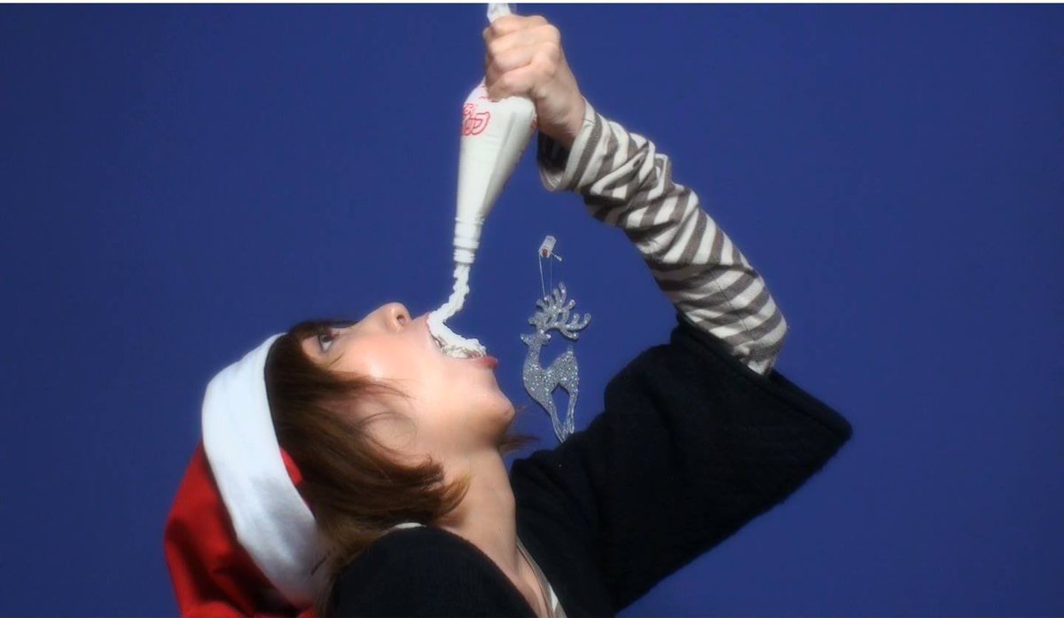 570tym's tweet photo. 5年前にホイップ一気飲みして以来クリスマスらしい事してねーな https://t.co/OTKUgcvXtj