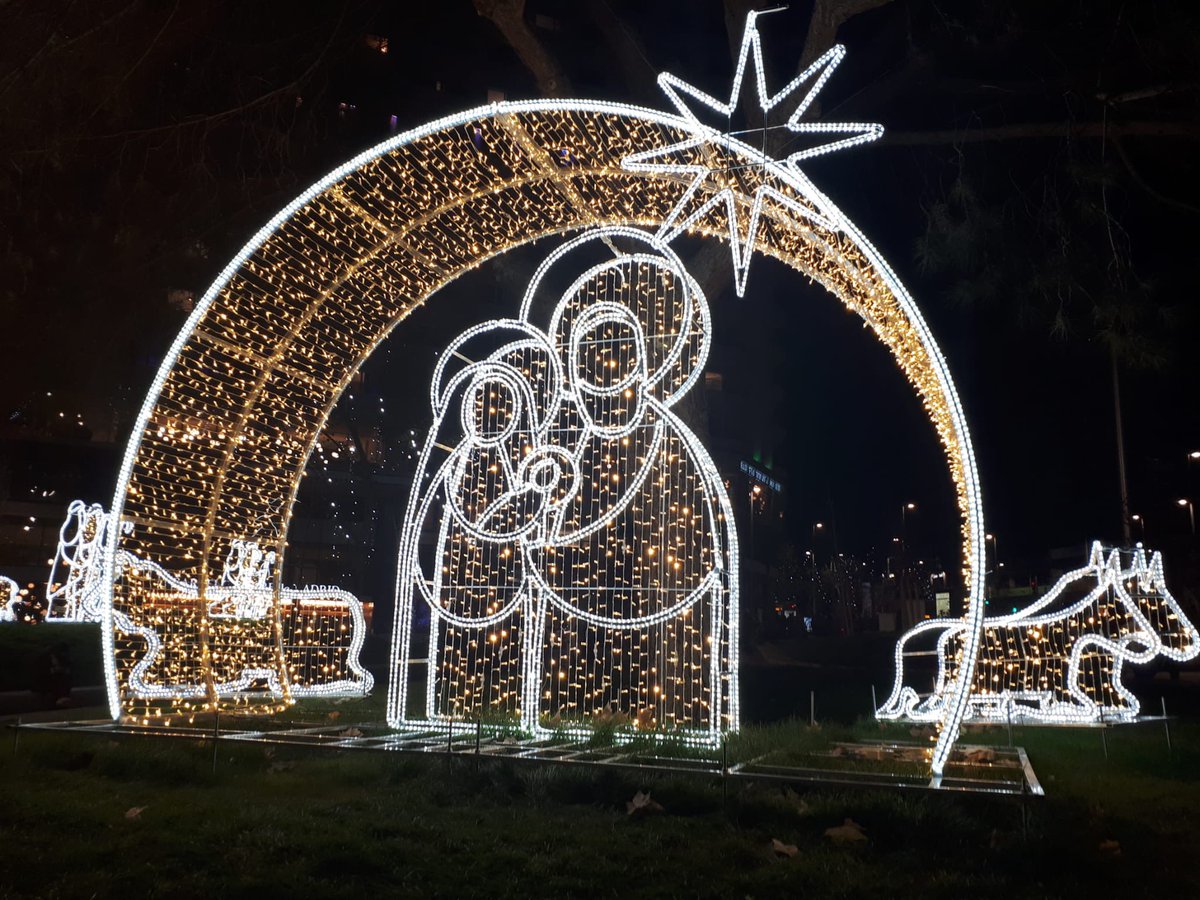 Thank you Gracias <a href="/DisneySpain/">Disney España</a> <a href="/DisneyPlusES/">Disney+ España</a> por regalarnos esta película tan llena de amor y  música tan llena de energía.Sería hermoso otro regalo en reyes 5 de Enero para todos los niños y niña como yo de corazón .