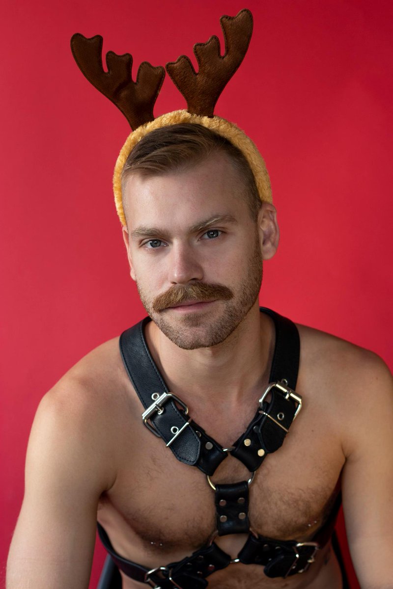 Ho, ho, <a href="/Homostash/">Homostash</a> treat! Our fave moustachioed reindeer @xHunterWilliams 

Our Xmas treat: 20% on all TICKETS for our next party: <a href="/Homostash/">Homostash</a> WET JANUARY 15th at <a href="/ColoursHoxton/">Colours Hoxton</a> 
Promo code "Homostashxmas" valid 48 hrs via: outsavvy.com/event/7796/hom…