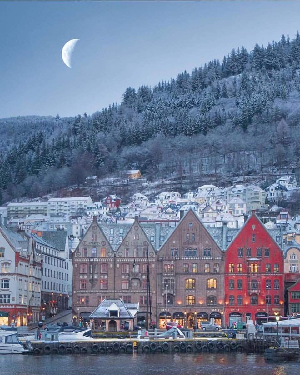 Architect_art1's tweet photo. Bergen, Norway 🇳🇴 https://t.co/vlp1QoUiG9