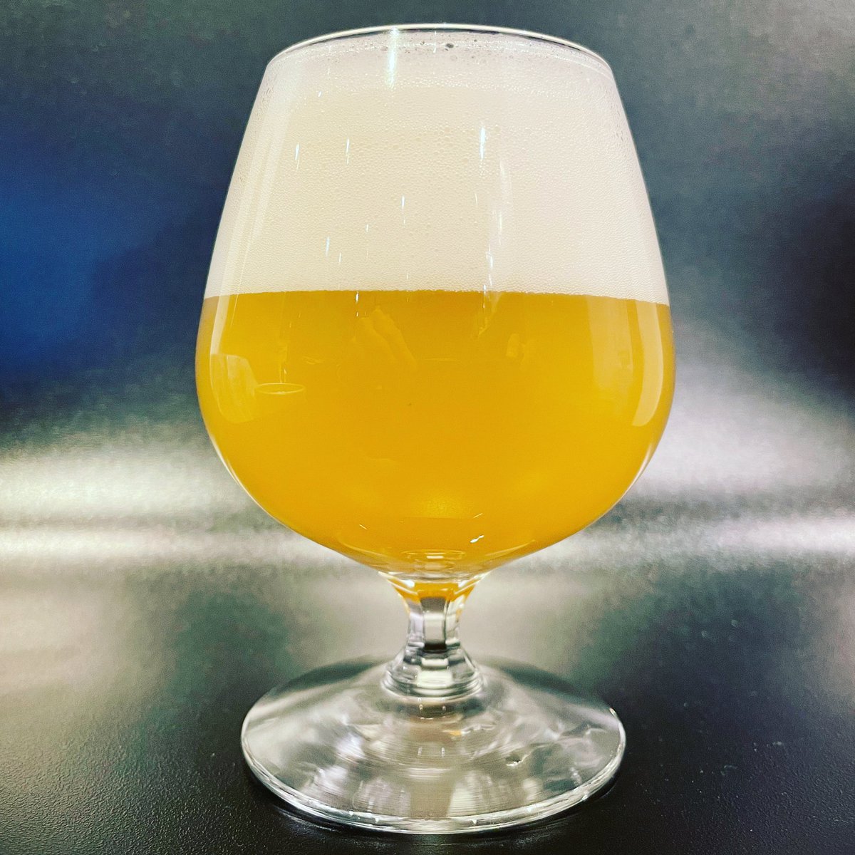 easygoing_brew's tweet photo. New release！
「YUZU BOMB IPA」
Fruit IPA
ABV:5.5,IBU:50,SRM:3

さやわかフレッシュ��アロマ。口に入れた瞬間、爆発するゆずフレーバー💣
まさにゆずBOMB!
柑橘ホップ、ベルジャン酵母との相性も抜群のIPA。静岡産無農薬柚子使用。 https://t.co/0NZAF5FDH1
