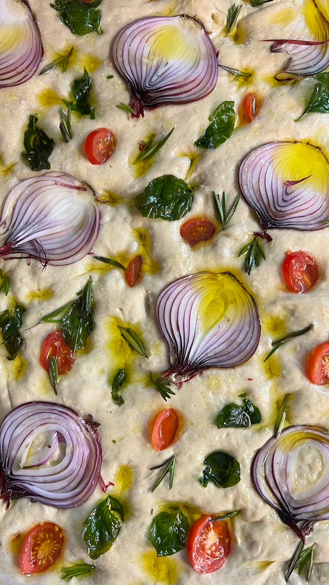 EllermanHouse's tweet photo. Our Chefs are embracing the spirit of the festive season, creating beautiful dishes. Colourful ingredients with loads of flavour and texture on a warm summer’s day is the perfect combination at Ellerman House.
#Cuisine #ColourfulDishes #Flavours #OnlyEllerman #EllermanHouse https://t.co/lYqKe9b7ME