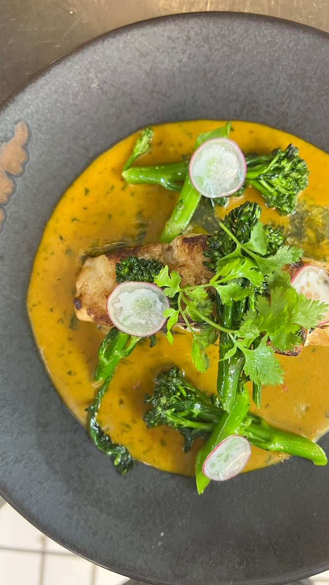 EllermanHouse's tweet photo. Our Chefs are embracing the spirit of the festive season, creating beautiful dishes. Colourful ingredients with loads of flavour and texture on a warm summer’s day is the perfect combination at Ellerman House.
#Cuisine #ColourfulDishes #Flavours #OnlyEllerman #EllermanHouse https://t.co/lYqKe9b7ME