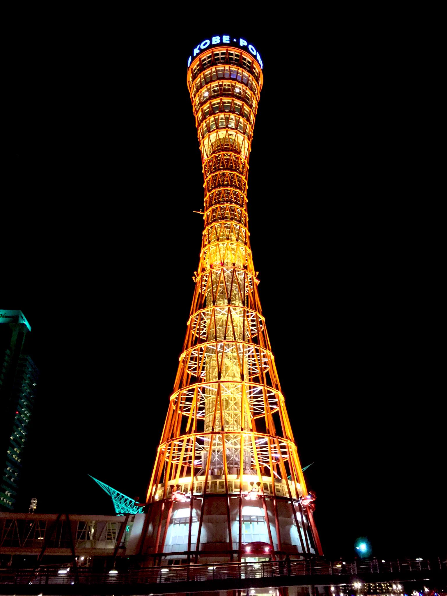 @ji10me ポートタワー生えるｗｗｗ 