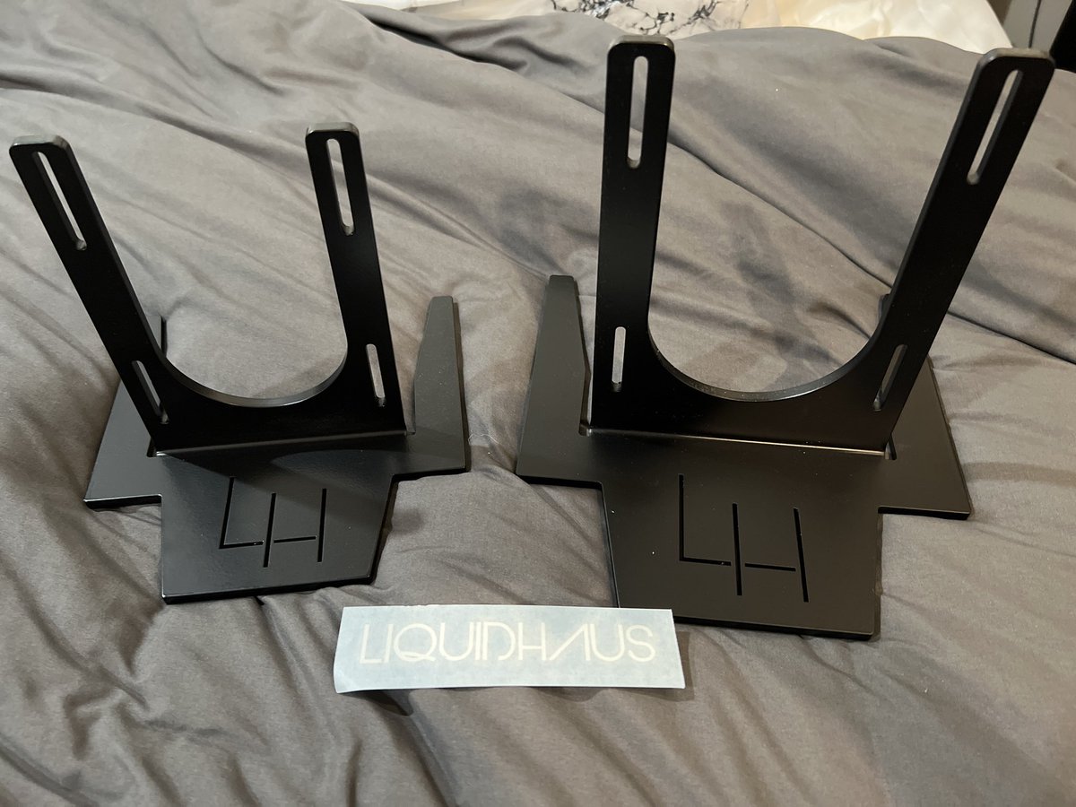 globol's tweet photo. @liquidhaus any way of getting a black liquidhaus stickers for my external rad build? My rad is white. The stickers you sent me were both white for my two orders. https://t.co/Xs1egj5TxP