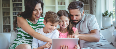 Como esta Navidad pasaremos más tiempo en familia, desde <a href="/generacionApps/">Álvaro. 📱 Generación Apps</a> nos proponen algunas apps para jugar en grupo, grandes y pequeños, y que la experiencia digital sea divertida y, sobre todo, ¡compartida!😃🤗
¡Feliz Navidad!🎄💫
🔗dialogando.com.es/apps-para-juga…