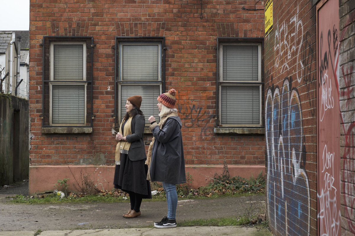 9ftinCommon's tweet photo. Here we are on Horsey Hill, plotting cool new tricks for 2022 with an amazing team of people. Intrigued? 
#alleyways #entries #spacesbetween #newideascoming https://t.co/HxqisgqF8Z