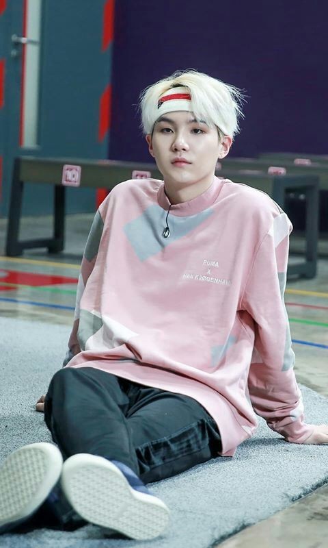 me_who_i's tweet photo. Yoongi , GET WELL SOON :) 

You are our strong baby , fighting ✊ I

#GetWellSoonYoongi #getwellsoonsuga #GetwellsoonSUGA #StaySafe https://t.co/Aixt5V1iFW