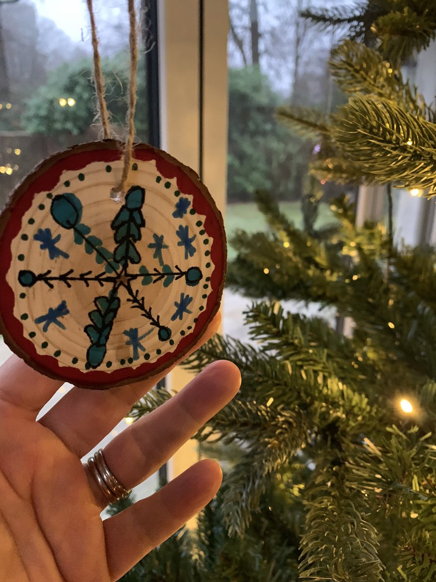 allion9093's tweet photo. Finally the Christmas is up! Adorned with some lovely decorations made by @MissCalderKPS @MissMitchellKPS @KnightsridgePr1 It’s beginning to look a lot like Christmas - Happy Christmas to one and all! #ChristmasEve #Christmas2021 https://t.co/glailcMo1l