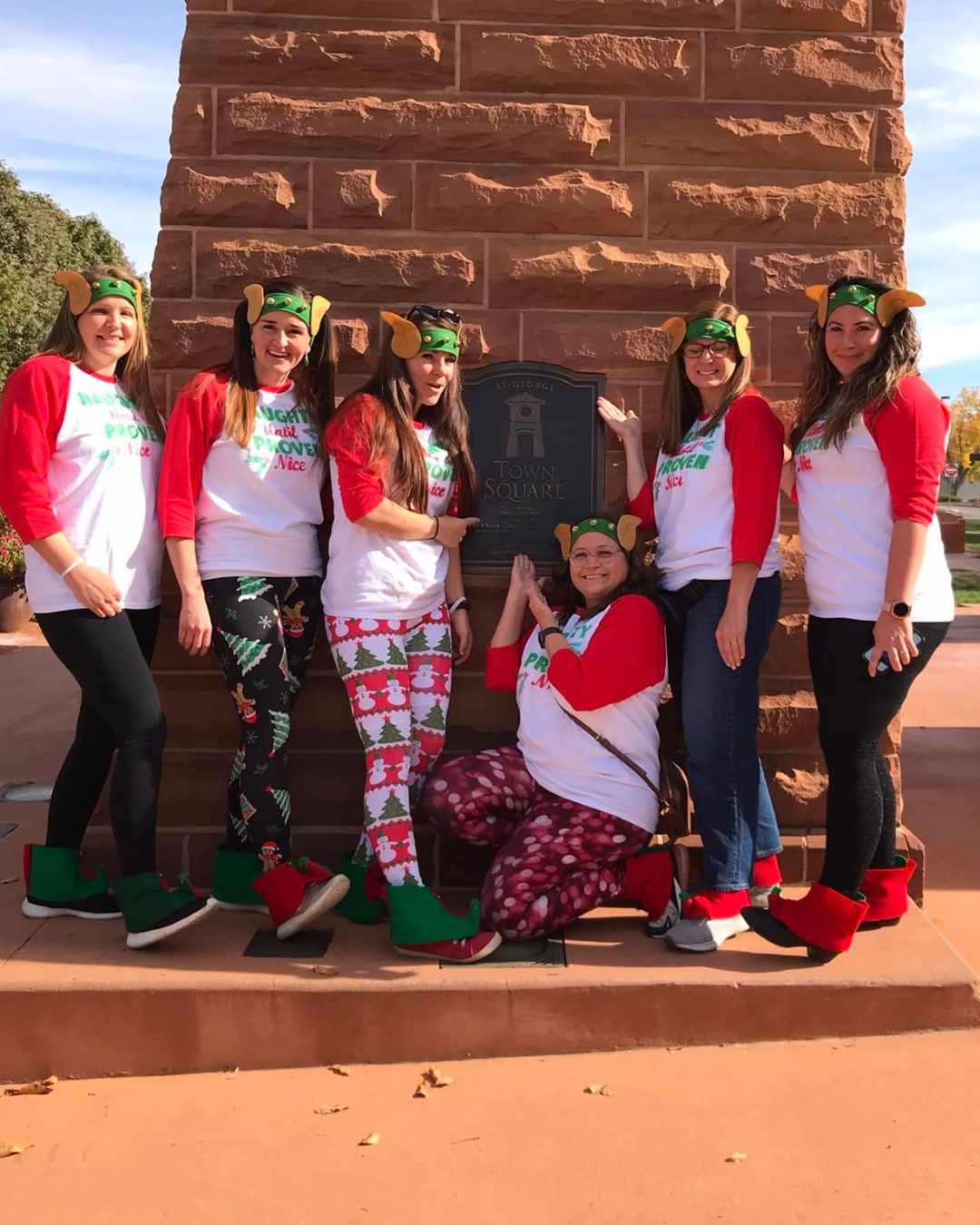 CluedUpp Games on Twitter: "The best way to spread Christmas cheer is  solving mysteries for all to hear! 👂 Okay, we know it doesn't go like  that... but there's nothing quite like