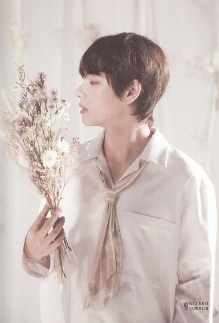enhbtxt's tweet photo. قشنگ حس کردم آرامش رو که ذره ذره با صدای تهیونگ وارد بدنم میشد😭😭
CHRISTMAS TREE BY V 
#태형이의선물_ChristmasTree
#V_ChristmasTree
#뷔스트_스밍다운해 https://t.co/Z3ZT5zygGg