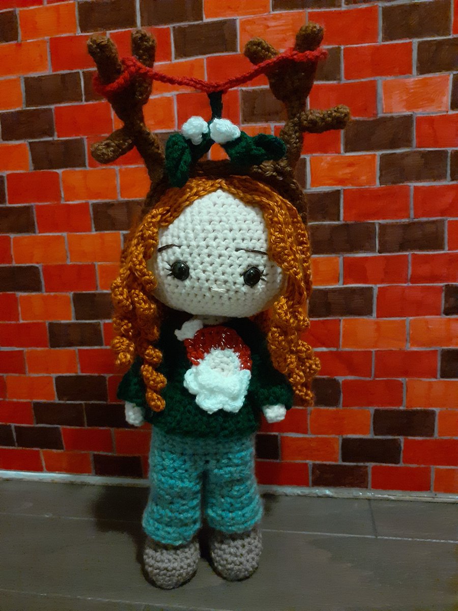rabidnar's tweet photo. Merry Pitchmas. These two are ready to be shipped off to their new home. :3 #Bechloe #Pitchmas https://t.co/PBN16EQI1I