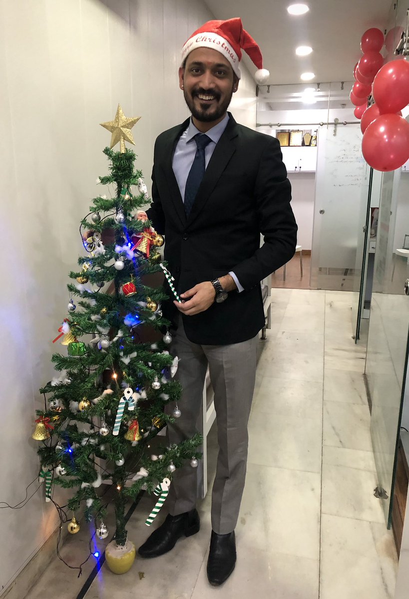 rcdhasmana's tweet photo. May your Christmas sparkle with moments of #love, #laughter and #goodwill. Have a #merrychristmas 🎄💗 https://t.co/CWEpyojd2X