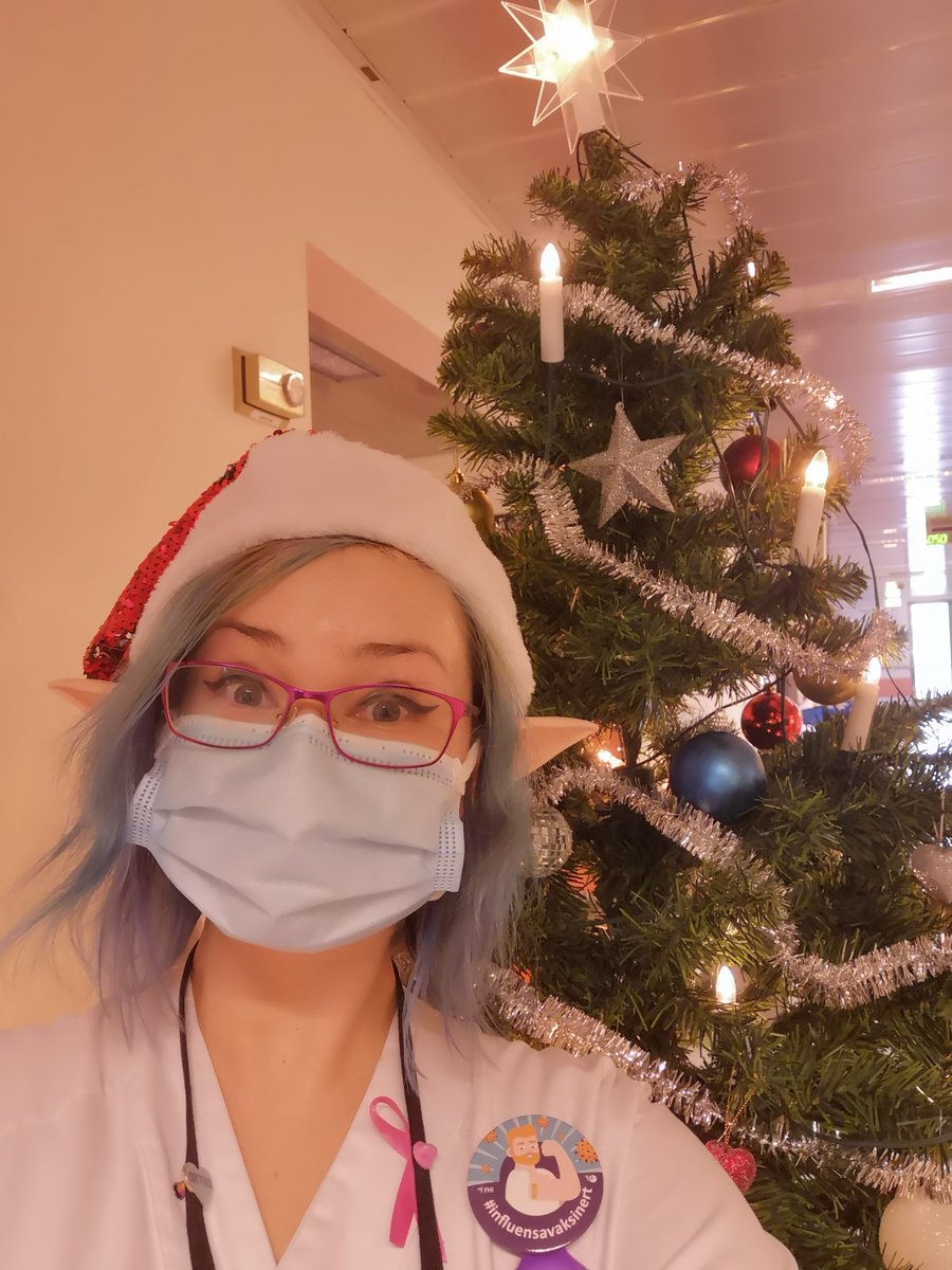 CaffinatedStory's tweet photo. God Jul from the yule-elf at the hospital 🧝‍♂️🎄❄️🎁 https://t.co/9fODK90cJ7